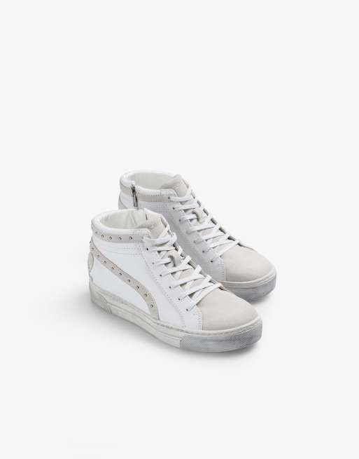 Zapatillas deportivas tobilleras blanco hueso con tachuelas de Scalpers
