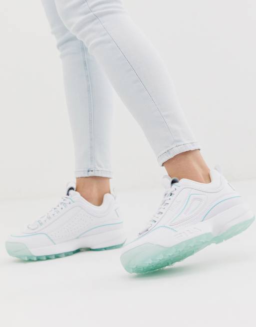 Continuar Ejercicio sinsonte Zapatillas en blanco con suela en azul hielo Disruptor II de Fila | ASOS