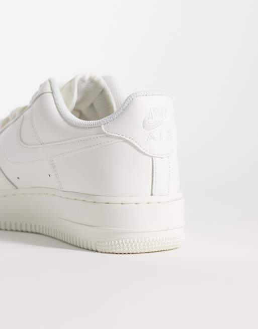 Zapatillas en blanco hueso Air Force 1 '07 de Nike, 2 de 5
