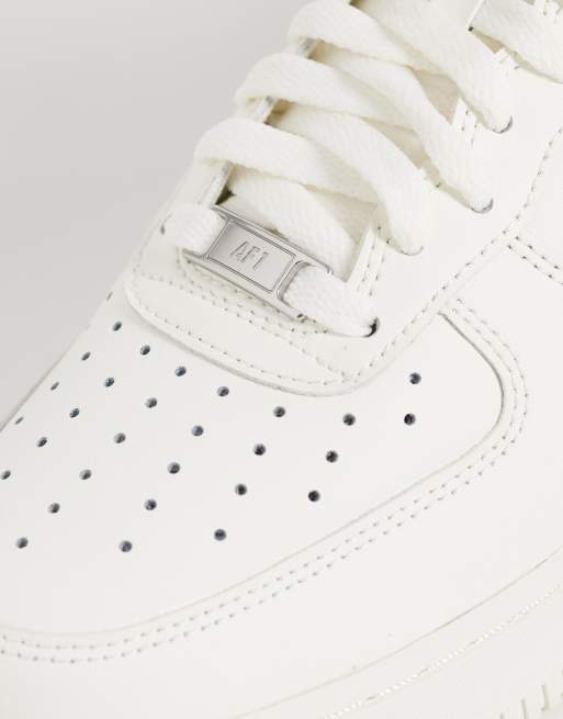 Zapatillas en blanco hueso Air Force 1 '07 de Nike, 3 de 5