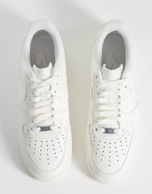 Zapatillas en blanco hueso Air Force 1 '07 de Nike, 4 de 5