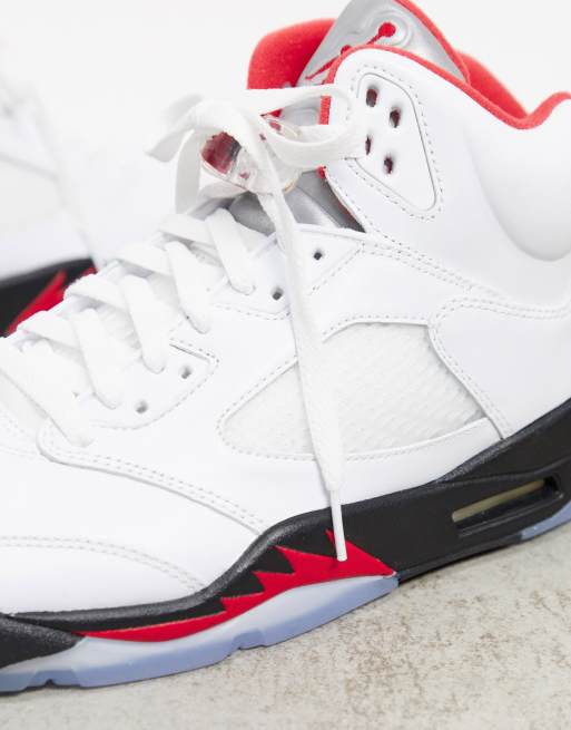 Jordan 5 cheap blanco con rojo