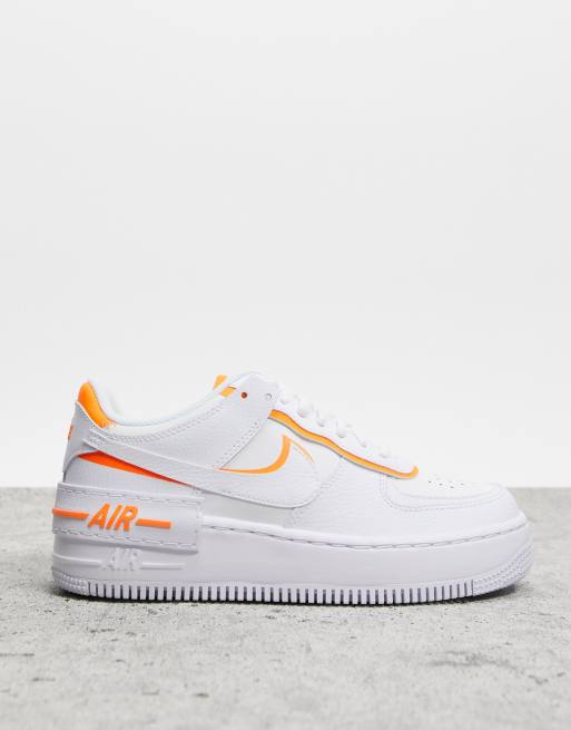 jerarquía Pickering bandera nacional Zapatillas en blanco y naranja Air Force 1 Shadow de Nike | ASOS