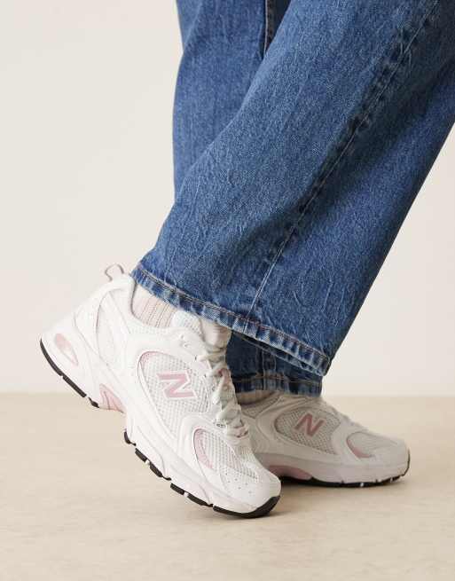 Zapatillas en blanco y rosa 530 de New Balance