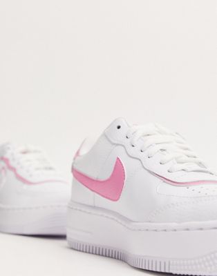 Zapatillas en blanco y rosa Air Force 1 Shadow de Nike | ASOS