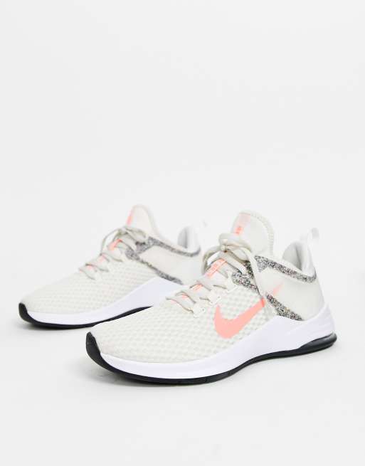 Zapatillas en hueso max bella TR 2 de Nike Training | ASOS