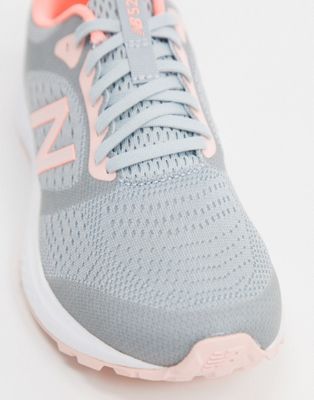 Zapatillas en gris y rosa Running 520 v6 de New Balance | ASOS