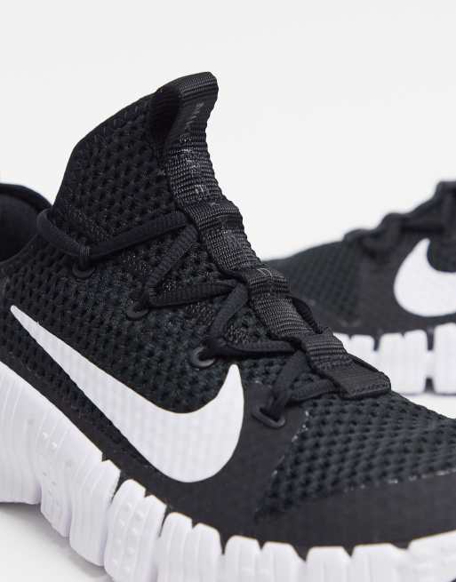 en negro Free Metcon 3 de Nike |