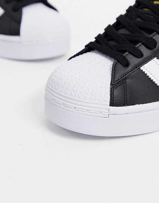 verbo Cadera erupción Zapatillas en negro y blanco con plataforma Superstar Bold de adidas  Originals | ASOS
