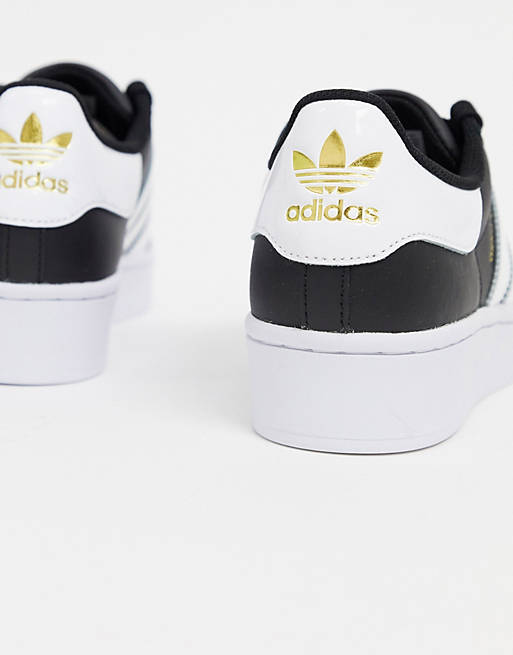verbo Cadera erupción Zapatillas en negro y blanco con plataforma Superstar Bold de adidas  Originals | ASOS