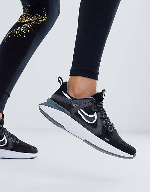 prueba Asser Juicio Zapatillas en negro y blanco Legend React de Nike Running | ASOS