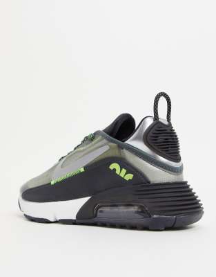 air max negros con verde