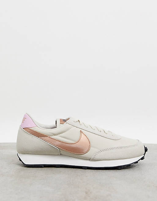 Oral Aparentemente lluvia Zapatillas en tonos crema y rosa Daybreak de Nike | ASOS