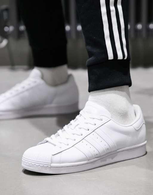 habla Faringe melón Zapatillas en triple blanco Superstar de adidas Originals | ASOS