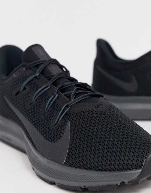 Zapatillas en triple negro Quest 2 de Nike Running Zapatillas en triple negro Quest 2 de Nike Running