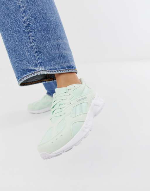 Zapatillas en verde menta de Reebok |