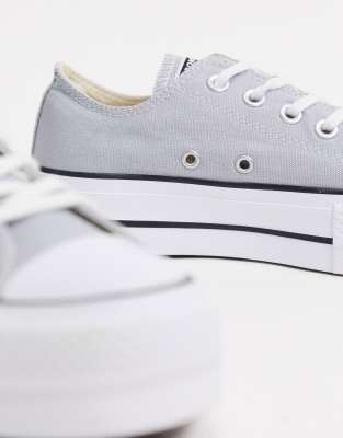 Zapatillas grises con plataforma Chuck Taylor Lift de Converse | ASOS