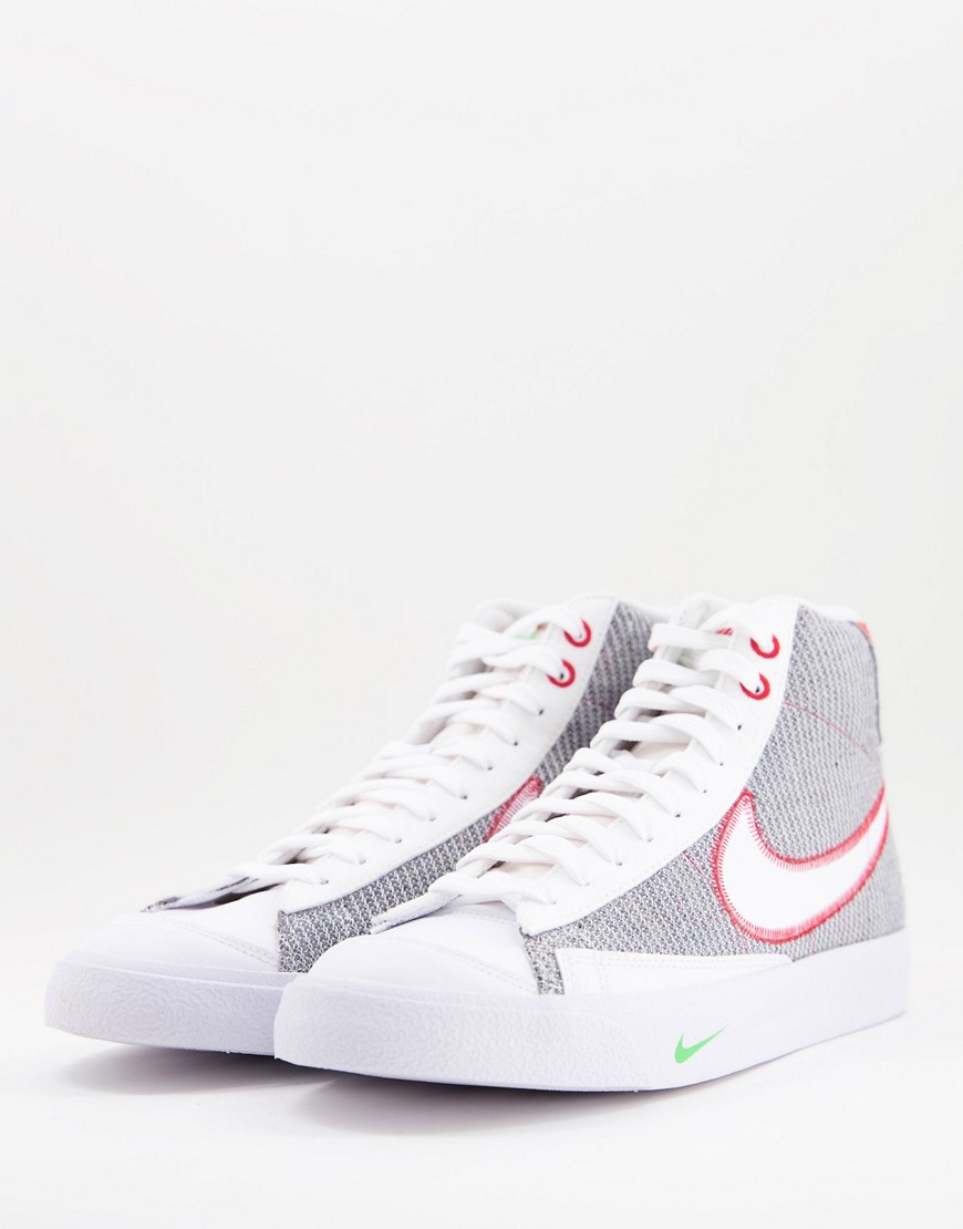 Zapatillas grises y rojas Blazer Mid 77 de Nike