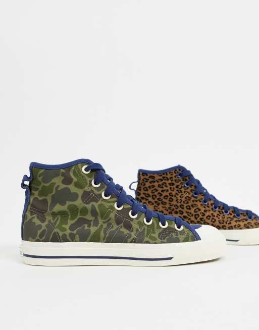 Zapatillas hi-top con estampado de camuflaje y de leopardo Nizza de adidas Originals