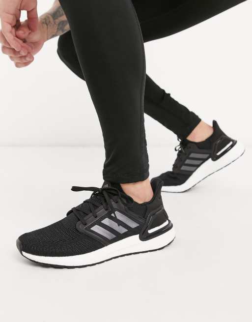 Mensurable Oferta apenas Zapatillas negras con suela blanca Running Ultraboost 20 de adidas | ASOS