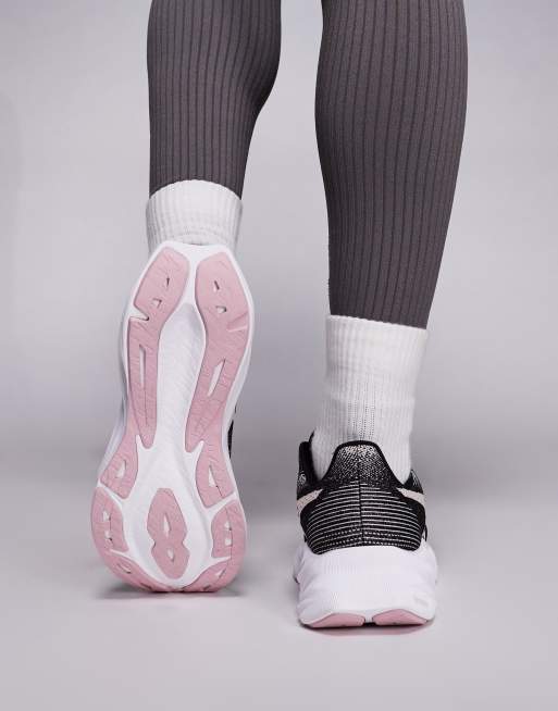 Zapatillas para correr negras y blancas Dynablast 5, 4 de 5