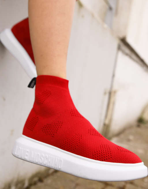 Zapatillas tipo calcetín rojas de Love Moschino, 3 de 4