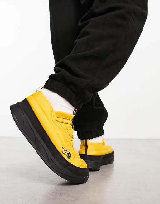 Zapatos amarillos sin cierres aislantes NSE de The North Face, 2 de 4