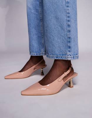 Zapatos beis destalonados de tacón bajo con puntera fina de charol June de Simmi London - view 1