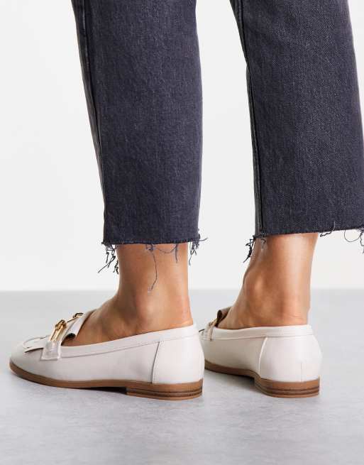 Zapatos blanco hueso planos con flecos Lillianna de schuh, 2 de 4