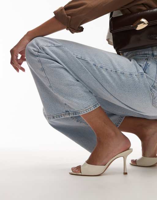 Zapatos blancos estilo mules de tacón clásicos de Mango