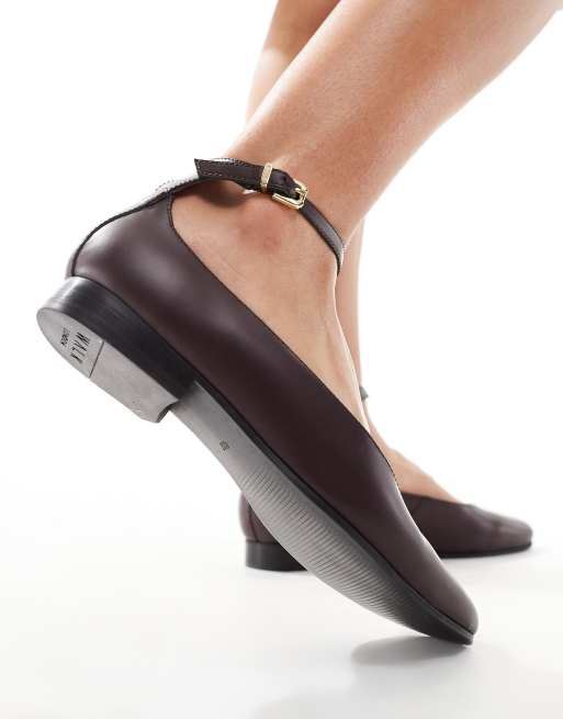 Zapatos burdeos con tira tobillera de cuero Bella de WALK LONDON, 4 de 4