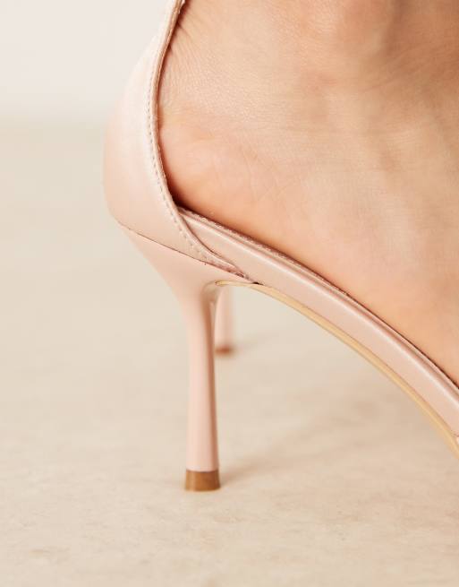 Zapatos de novia rosa rubor de tacón bajo de satén Vennie de Be Mine, 4 de 4
