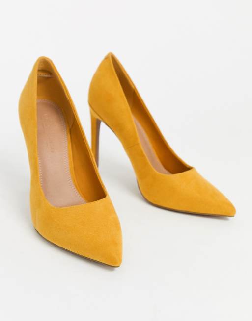Zapatos salon mostaza 2025