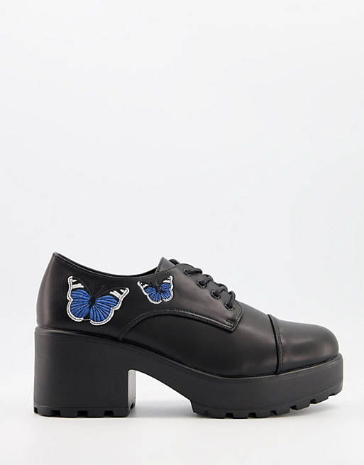 Zapatos de tacón negros con mariposas azules de materiales aptos para veganos de Koi Footwear