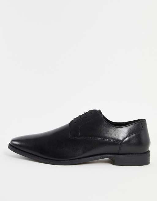 Zapatos Derby negros con cordones de cuero de Red Tape