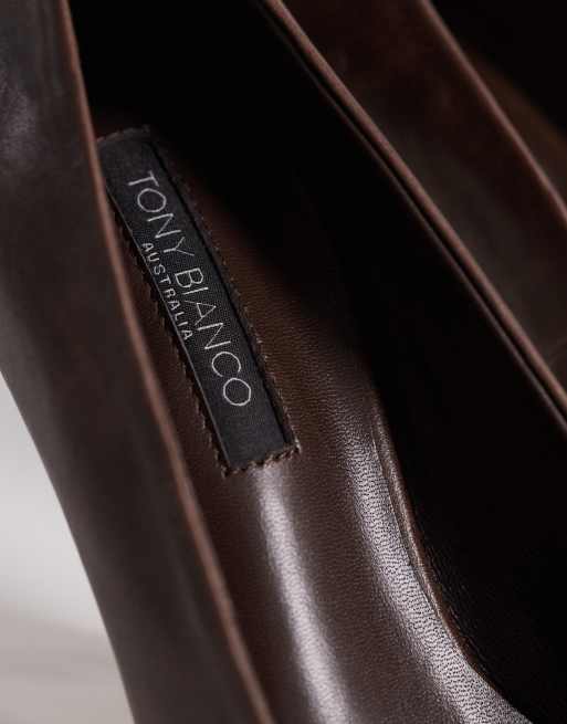 Zapatos marrón chocolate vintage de tacón Niki de Tony Bianco, 3 de 4
