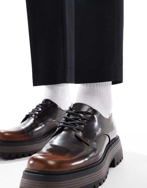 Zapatos marrones con cordones y suela gruesa de ASOS DESIGN, 2 de 4