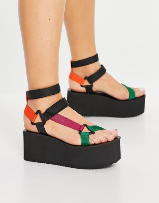Zapatos multicolores con suela gruesa de plataforma plana Tia de ASOS DESIGN, 4 de 4