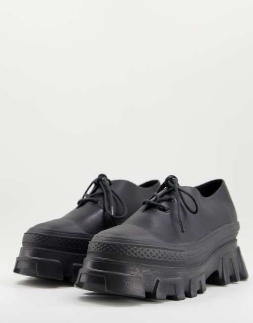 Zapatos negros con suela gruesa y cordones Ransom de Public Desire Man 
