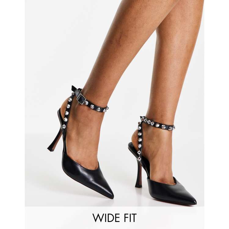 Zapatos negros con tacón de aguja alto tachuelas de DESIGN Wide Fit ASOS