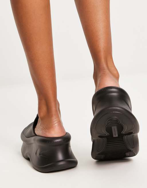Zapatos negros destalonados de goma de Charles & Keith , 4 de 4