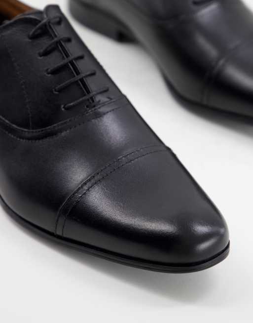 Zapatos Oxford negros con cordones de cuero de Red Tape, 3 de 4