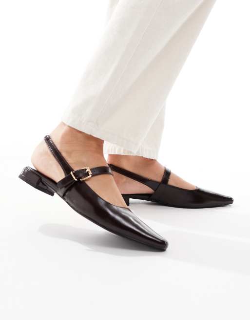 Zapatos planos marrón oscuro destalonados con puntera fina Luna de London Rebel Wide Fit