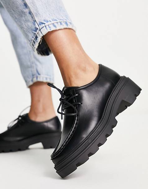 Mujer Zapatos de Zapatos planos sandalias y chanclas de Zapatos con cordones y botas Zapatos de cordones Eytys de Cuero de color Negro 