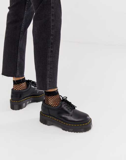 Zapatos planos negros de cuero con laminado y cordones Quad 5 de Martens ASOS