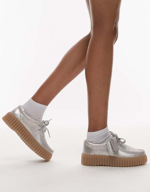 Zapatos plateados con perlas de quita y pon Torhill Bee de Clarks, 4 de 4