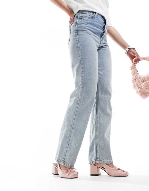 Zapatos rosa pastel estilo bailarinas con tacón bajo de bloque de satén Emilia de Raid, 2 de 4