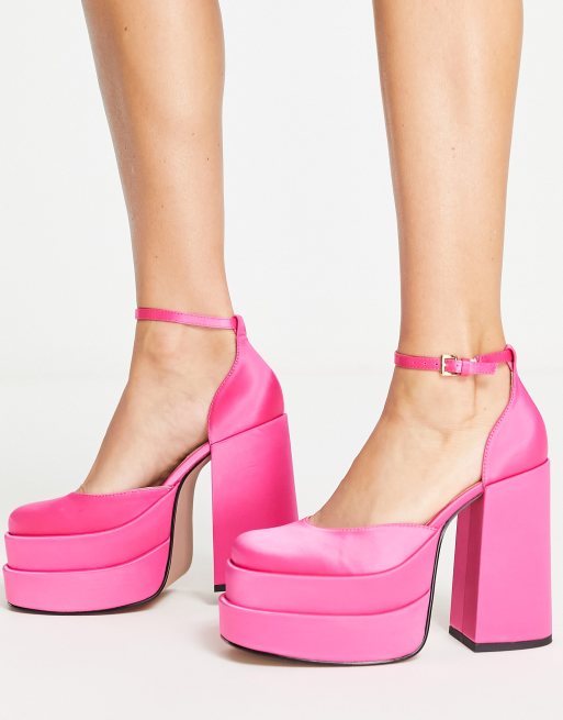 Zapatos rosas con plataforma de sat n Charlize de Steve Madden