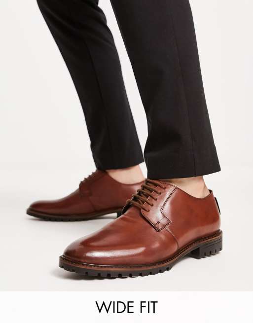 Zapatos tostados con cordones de cuero de Ben Sherman Wide Fit