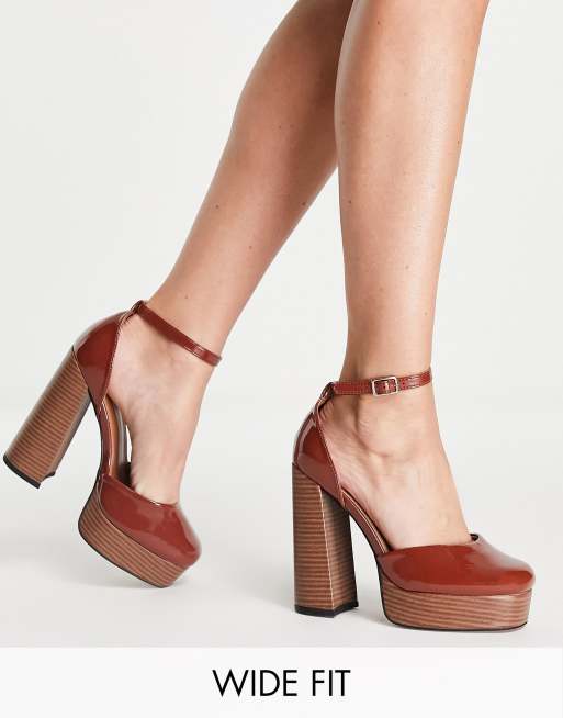 Zapatos tostados de tacón alto con plataforma Priority de ASOS DESIGN Wide Fit